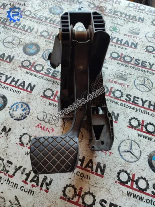5Q1721117 Passat b8 pedal