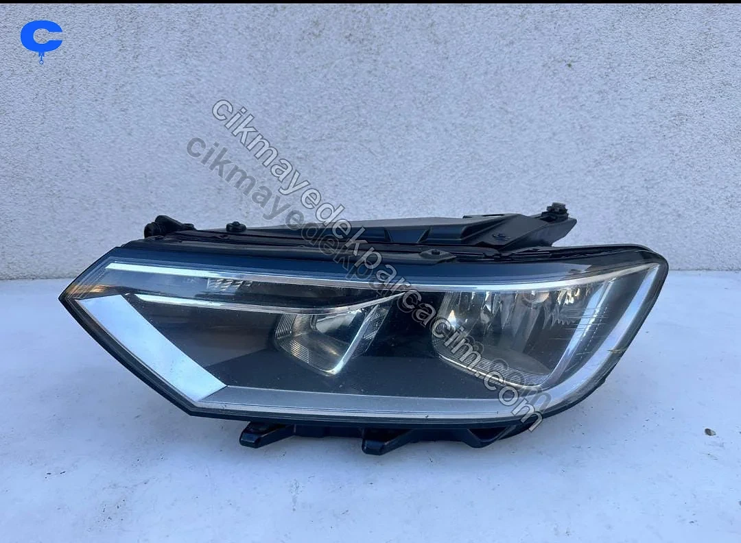 Volkswagen Passat - Far | 25 TL Volkswagen Passat orijinal çıkma far, İzmir Bornova
