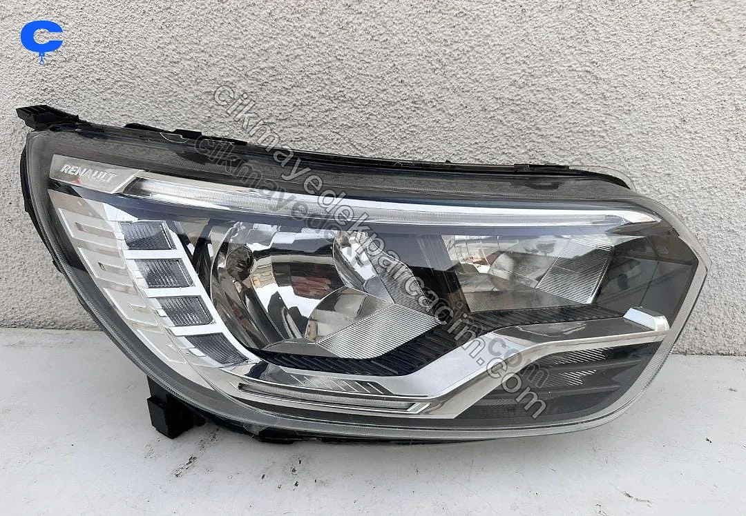 Renault Express - Far | 25 TL Renault Express orijinal çıkma far, İzmir Bornova